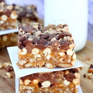 Chocolate Peanut Pretzel Toffee Bars