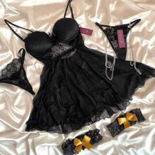 أزياء متزوجات ناعمة.