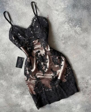 أزياء متزوجات ناعمة.