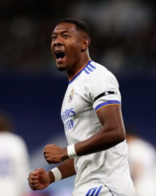 صور اللاعب الابا