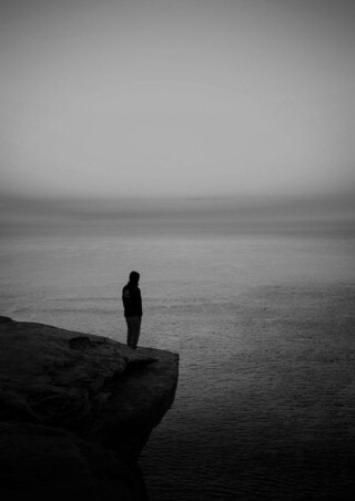 صور حزينة.