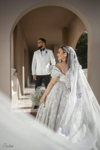 وضعيات صور للعروسين.