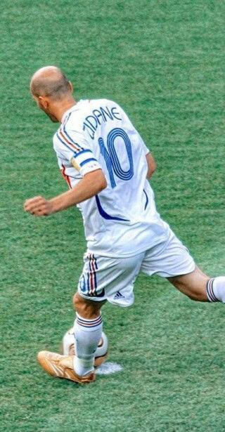 اللاعب الفرنسي