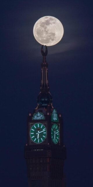 كذلك خلفيات اسم الله.