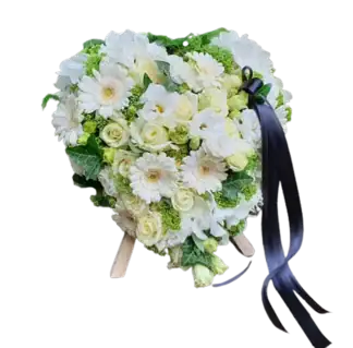 wienieć pogrzebowy w ksztalcie serca