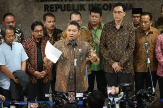 Wakil Menteri Pertanian Sudaryono menyampaikan keterangan pers terkait aturan wajib lapor ekspor komoditas strategis nasional di Jakarta.