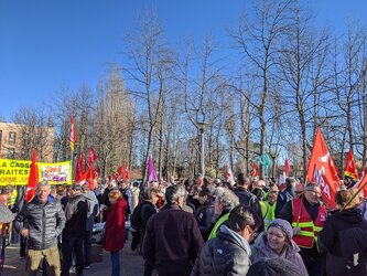 Manif précaires cultures montagne emploi Tarbes