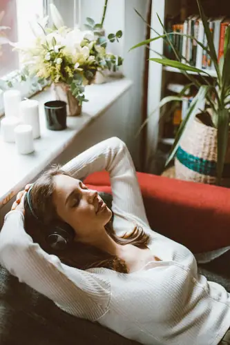 What Does an Anxiety Attack Feel Like Alone
