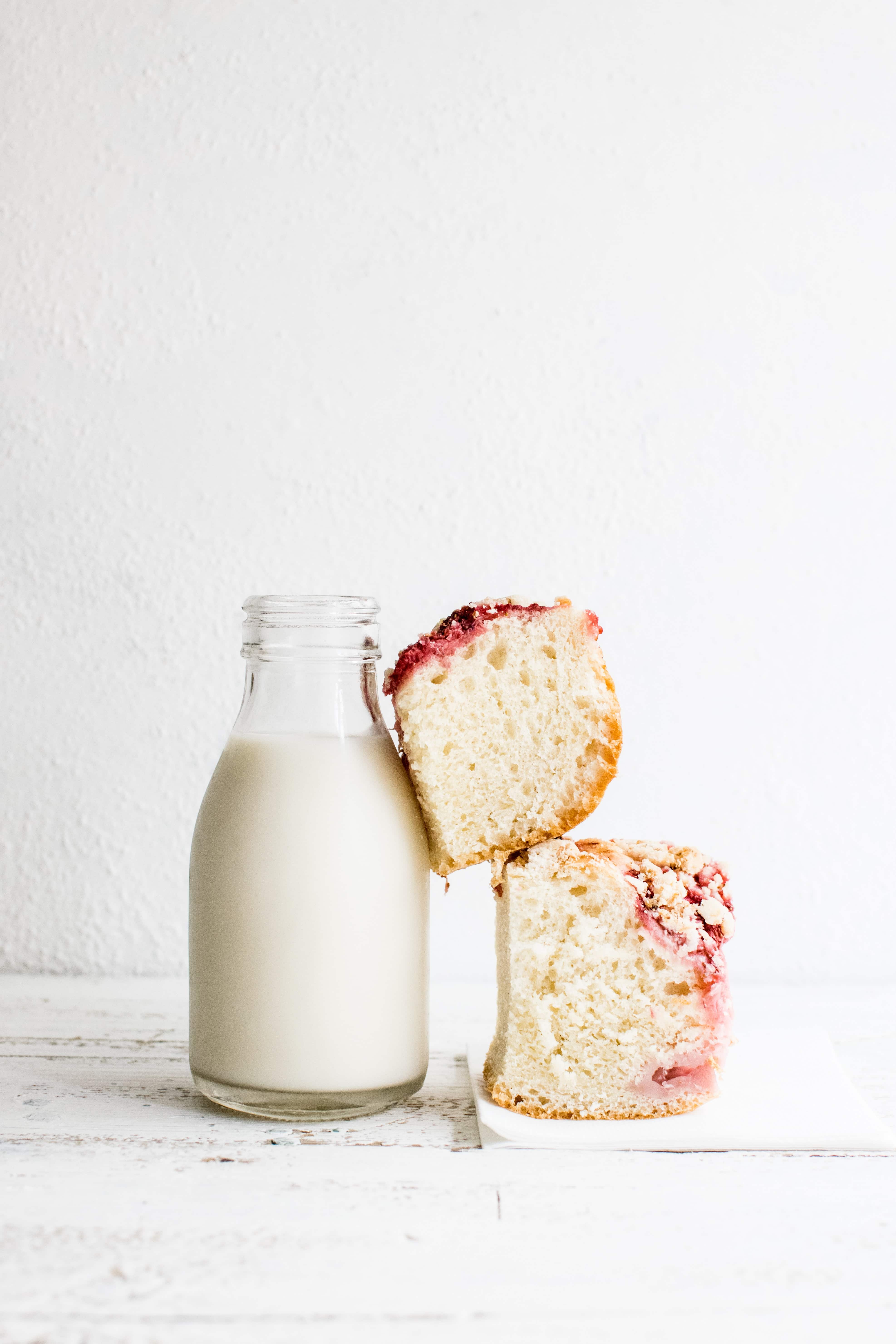 Photo of a bottle of milk and slices of cake. Could My Symptoms Be a Food Intolerance