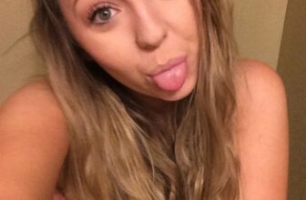 Verleidelijke moeder zoekt ondeugende avonturen