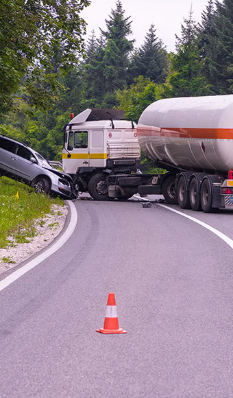 Trucking Accidents-Image-1 Trucking Accidents-Image-1