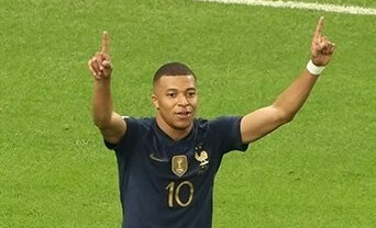 Victoire poussive pour la 1ere de Zidane, Mbappé buteur se blesse
