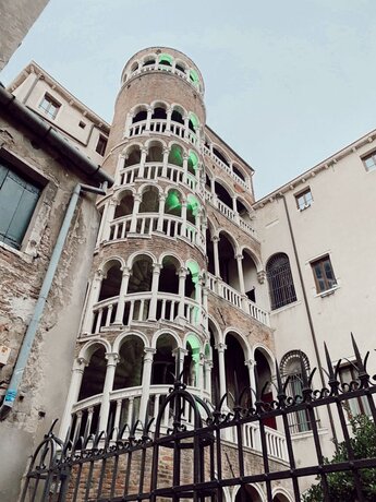Scala Contarini del Bovolo