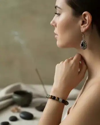 Parure Force & Protection – Bracelet Trio de Pierres & Boucles d&rsquo;Oreilles Onyx