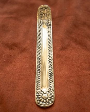 Porte-encens indien laiton : l&rsquo;artisanat traditionnel pour votre maison
