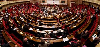 Législatives : les nouveaux députés découvrent l’Assemblée nationale