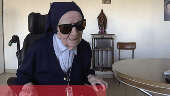 Soeur André, 115 ans est la doyenne desFrançais