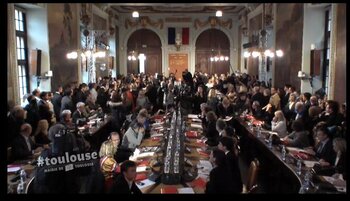 Hollande réunit le premier gouvernement Valls
