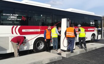 3 entreprises des Hautes-Pyrénées verdissent les cars de Citram Aquitaine en Gironde