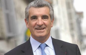 Réforme des régions “Hollande met la charrue avant les boeufs”