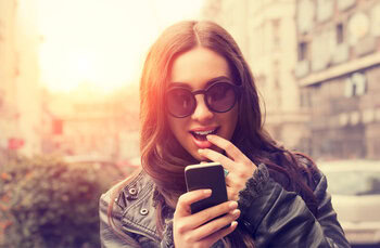 Study finds low sexual disgust predicts motivation to use Tinder for casual sex