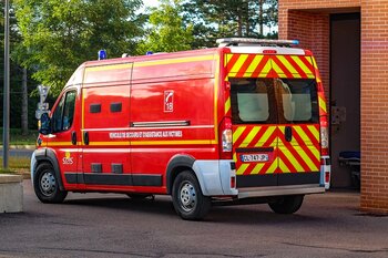 4 morts dans une collision entre un train et un bus scolaire dans les Pyrénées