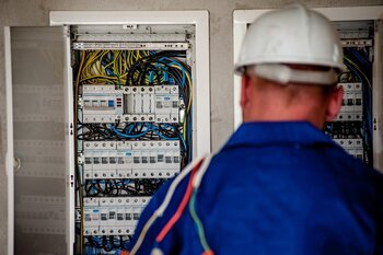 Foyers privés d'électricité les agents d'Enedis suspendent leur grève