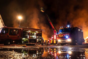Violent incendie au sud de Toulouse mercredi soir