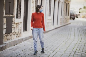 Confinement Covid. une attestation bilingue Français Occitan