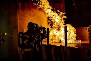 1 mort et plusieurs disparus dans un incendie près de Perpignan
