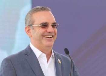 El presidente buscará captar inversiones en logística y manufactura para fortalecer las zonas francas dominicanas.