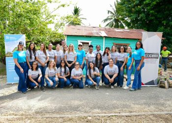 La inicativa se desarrolla a través del programa "100 Mil Pisos para Jugar", junto a Hábitat para la Humanidad República Dominicana.