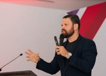 Mella Cohn señala que existe una dificultad adicional cuando las empresas no comprenden con claridad qué exige el regulador.