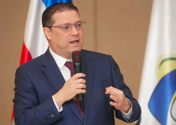 Yayo Sanz Lovatón anunció una agenda de reuniones con inversionistas alemanes.