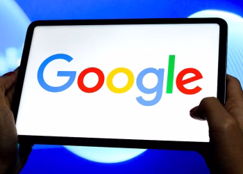 Google refuerza la seguridad de Android al permitir instalaciones avanzadas de aplicaciones sin verificar.