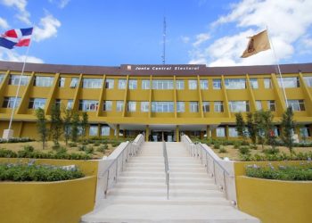 La medida se aplicará en los centros ubicados en Barahona, Herrera, el Distrito Nacional, La Romana, La Vega, Las Américas, San Cristóbal, San Francisco de Macorís, San Pedro de Macorís y Santiago.