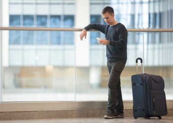 Flight delay - Gambar ilustrasi dari www.medinyx.com