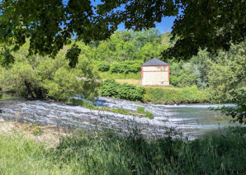 Le long de l'Adou, le caminadour entre Tarbes et Bazet