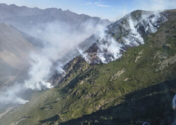 Un hélicoptère bombardier d’eau mobilisé ce samedi après-midi