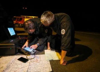 Incendies en Gironde - Vols, escroquerie, pillages, la police arrête 4 personnes, les policiers du RAID surveillent l'évolution des incendies de nuit à l'aide de drones. Crédit Photo Police Nationales