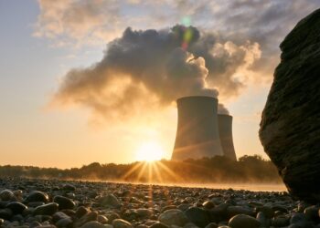 Canicule - La centrale Nucléaire de Golfech à l'arrêt