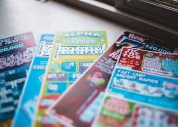 Il gagne le jackpot à un jeu de grattage