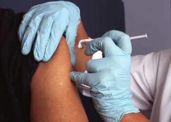 Trump poursuit sa politique antivax