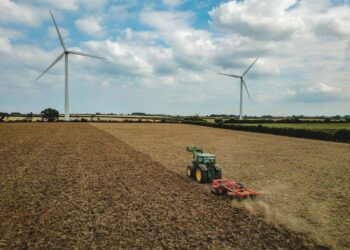 Opinion LFI 65 "La loi d'urgence agricole est une loi poison"