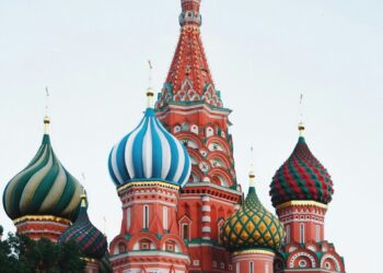 Russie : Moscou étend sa répression à la société civile en exil