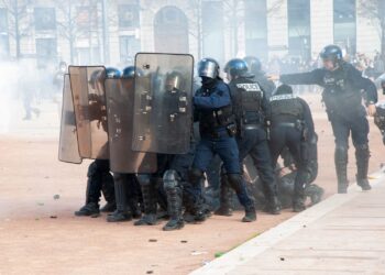 Blocage des lycées, une plainte contre l'Etat