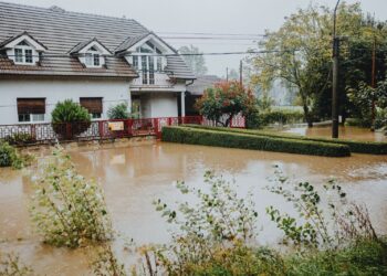 Météo France prolonge l'alerte orange Inondations dans 2 départements d'Occitanie