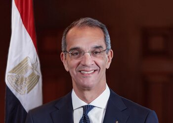 بنك فيصل الإسلامي يضم الدكتور عمرو طلعت وزير الاتصالات السابق إلى مجلس الإدارة