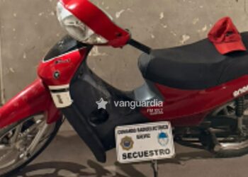 Gálvez: dos hombres fueron aprehendidos tras un robo en un comercio