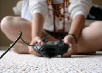 Study: Low status men more likely to bully women online